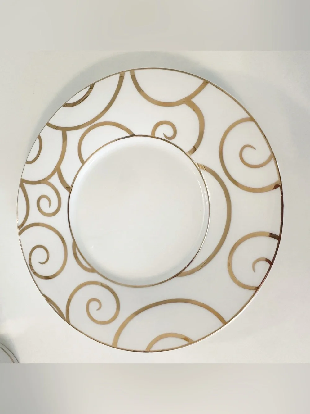 Pier 1 Porcelain Gold Swirl Tea Cups and Saucers -set of 6